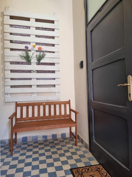 מישקולץ Vintage Apartman In City Center מראה חיצוני תמונה