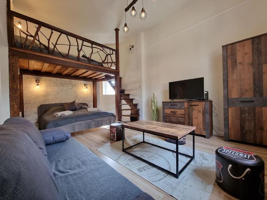 מישקולץ Vintage Apartman In City Center מראה חיצוני תמונה