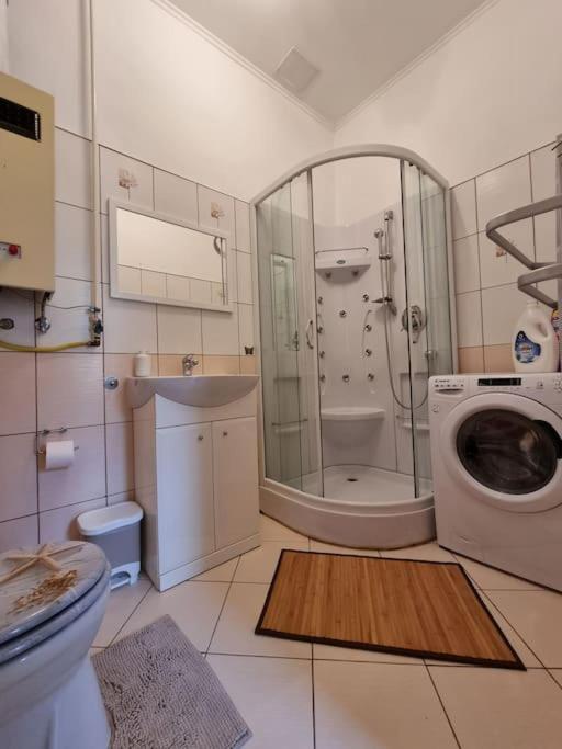 מישקולץ Vintage Apartman In City Center מראה חיצוני תמונה
