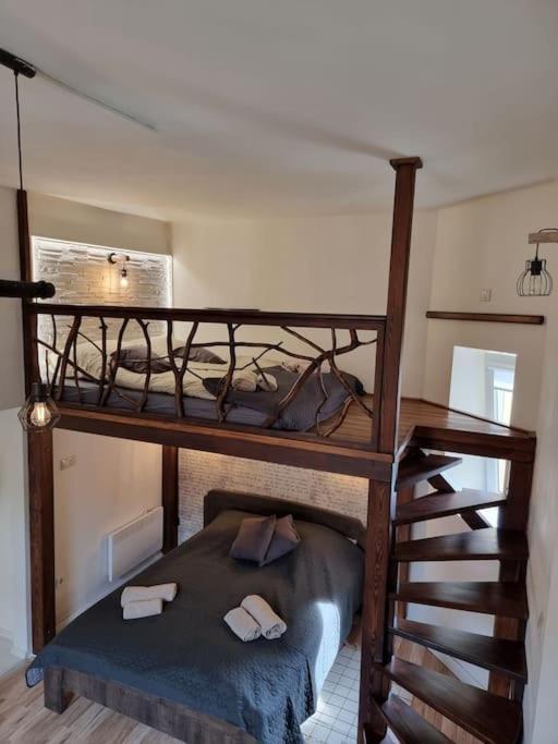 מישקולץ Vintage Apartman In City Center מראה חיצוני תמונה