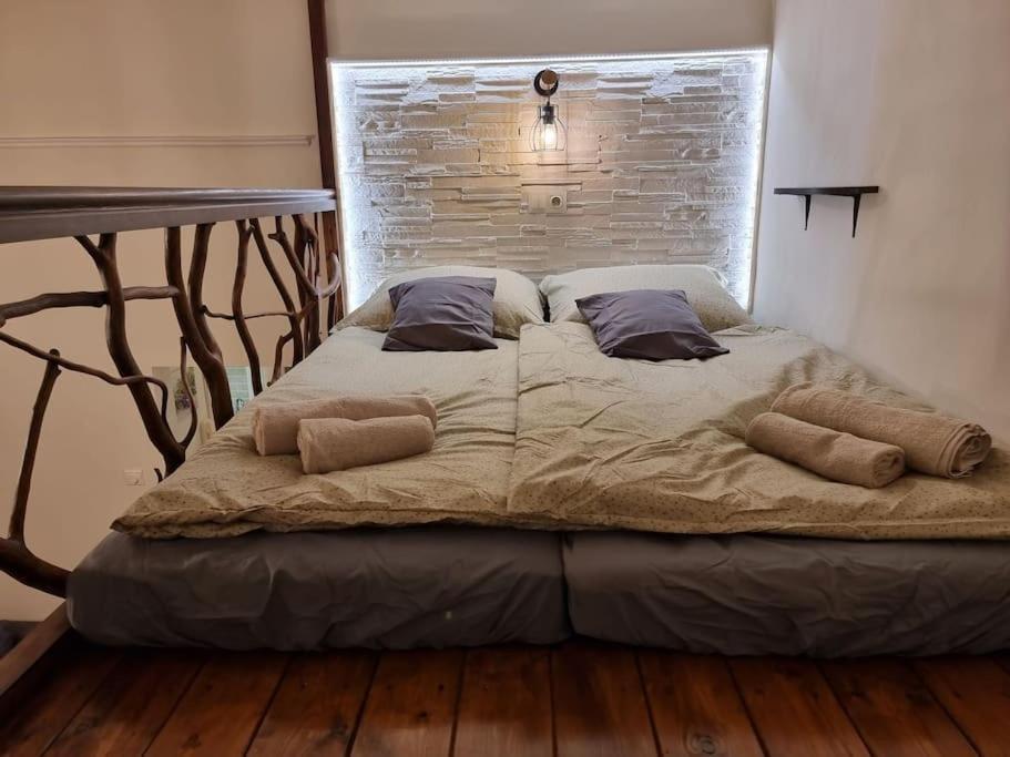 מישקולץ Vintage Apartman In City Center מראה חיצוני תמונה