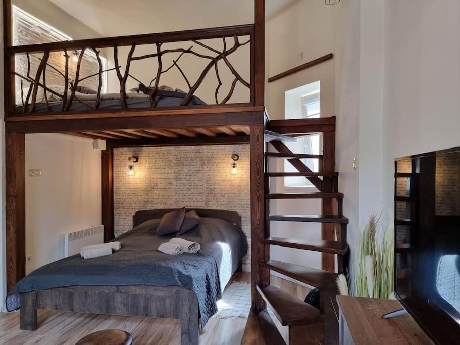 מישקולץ Vintage Apartman In City Center מראה חיצוני תמונה