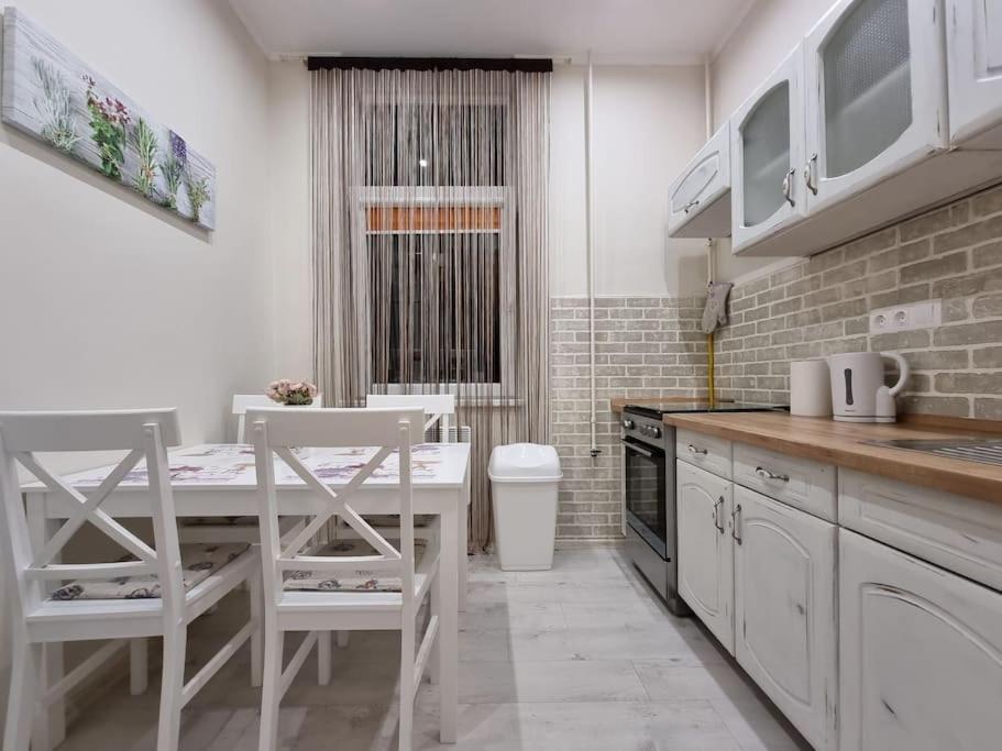 מישקולץ Vintage Apartman In City Center מראה חיצוני תמונה