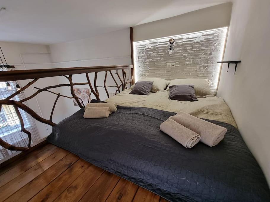 מישקולץ Vintage Apartman In City Center מראה חיצוני תמונה
