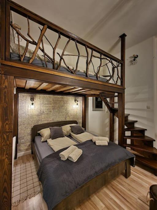 מישקולץ Vintage Apartman In City Center מראה חיצוני תמונה