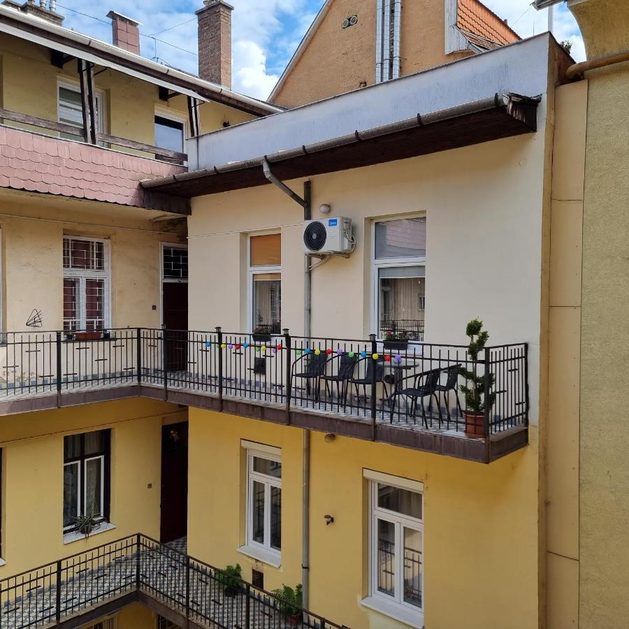 מישקולץ Vintage Apartman In City Center מראה חיצוני תמונה